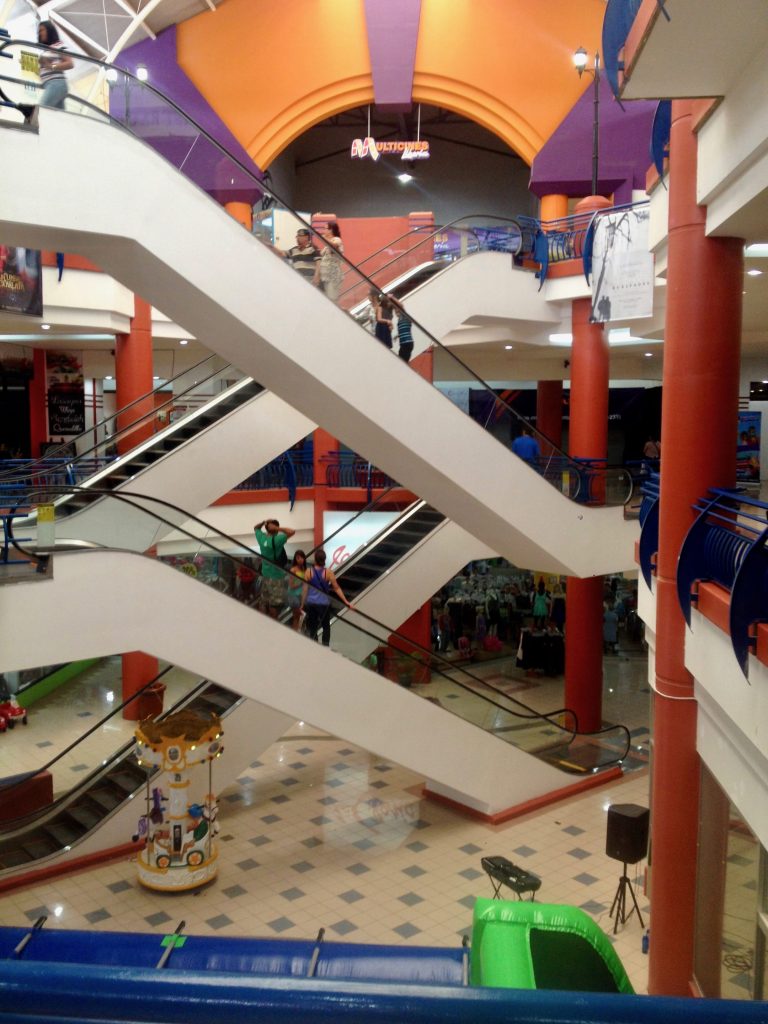 Shopping Mall in Liberia near Playas del Coco